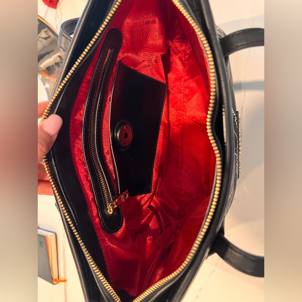 LOVE MOSCHINO Logo Romantic Shopper Shoulder Bag Black Logo w Gold Hardware EUC - Picture 10 of 17